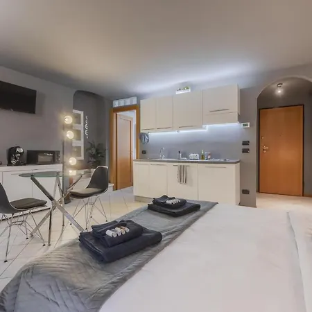 Charme - Parcheggio A 20 Mt - 5 Min Dalla Fiera Di *