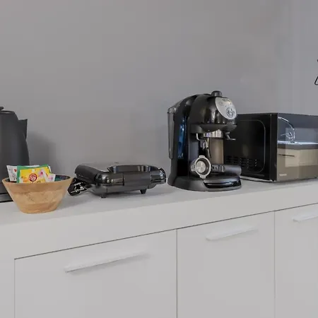 Charme - Parcheggio A 20 Mt - 5 Min Dalla Fiera Di Apartman *