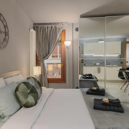 Apartamento Charme - Parcheggio A 20 Mt - 5 Min Dalla Fiera Di *