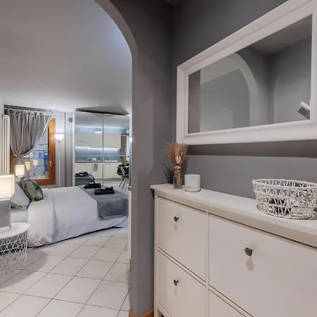 Charme - Parcheggio A 20 Mt - 5 Min Dalla Fiera Di Apartamento Vicenza